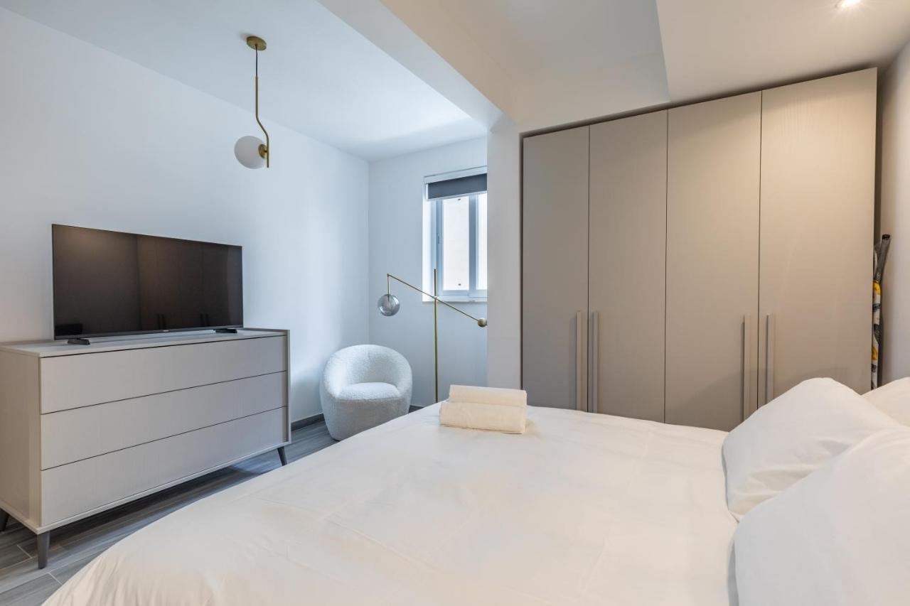 Luxury In Just Minutes Away From The Seafront And Restaurants